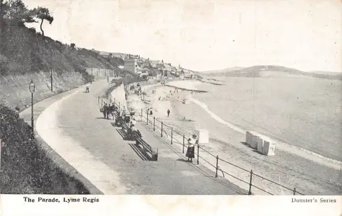 B210 England The Parade Lyme Regis Vintage Postkarte