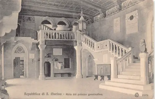 B223 San Marino Atrio del Palazzo governativo Palast Regierungspostkarte