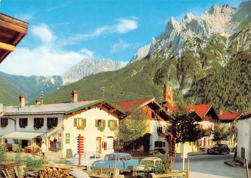 B234 Deutschland Mittenwald Obb im Gries gegen Karwendelgebirge Autos Postkarte