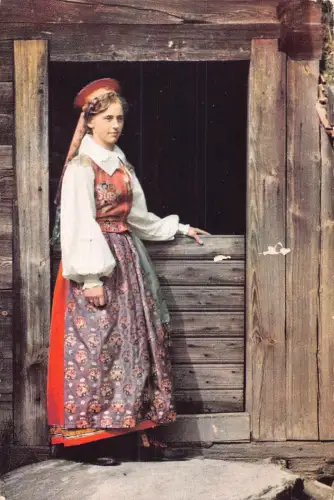 B239 Schweden Blekinge Skansen Stockholm Festkleid für Mädchen Ethno Postkarte
