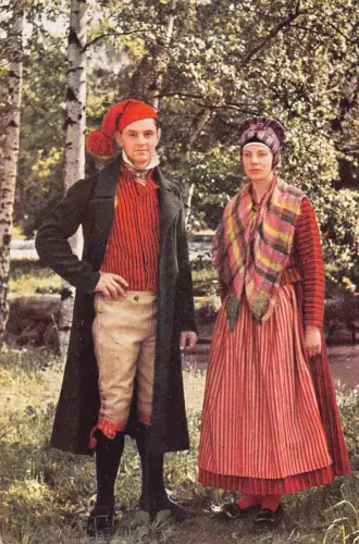 B239 Schweden Skansen Stockholm Sodermanland Urlaub Kleid Paar Ethno Postkarte