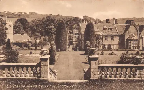 B248 England St Catherine's Court and Church Vintage Postkarte