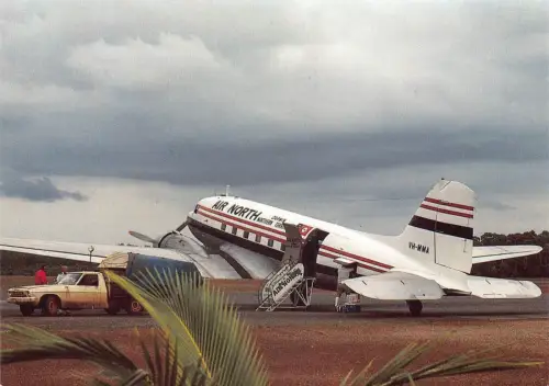A158 Flugzeug Air North VH-MMA Snake Bay Melville Island NT Flughafen Postkarte