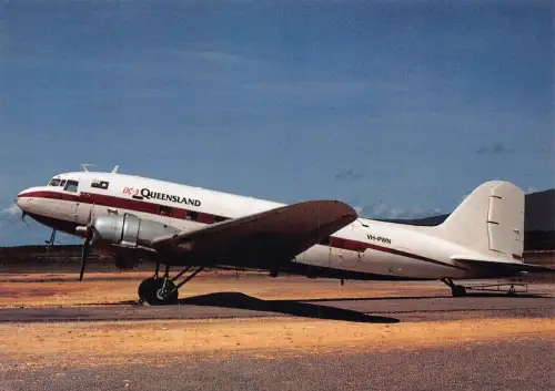 A157 Flugzeug DC-3 Queensland Airline VH-PWN am Flughafen Cairns Qld Postkarte