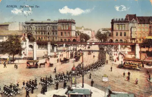 A153 Deutschland 1914 Berlin Hallesches Tor Straßenbahn Soldat Marsch 1. Weltkrieg Feldpostkarte