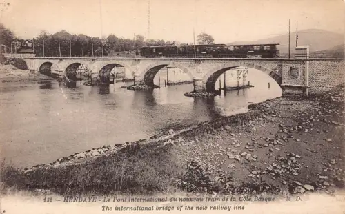 Frankreich Hendaye International Bridge Train Vintage Postkarte L552