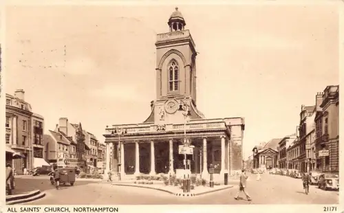 L233 England 1954 All Saints' Church Northampton Autos Vintage Postkarte