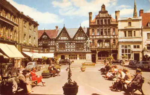 L236 England Shrewsbury The Square Cars Menschen auf Bänken Vintage Postkarte