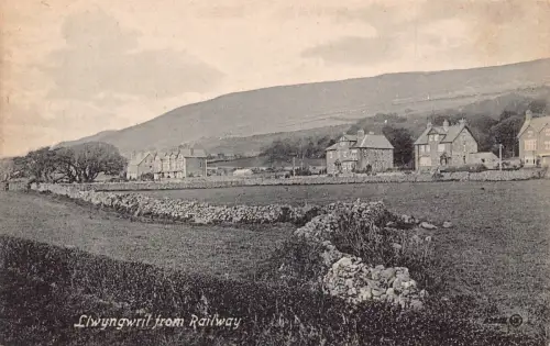 L236 Wales Llwyngwril aus Eisenbahnhäusern Vintage Postkarte