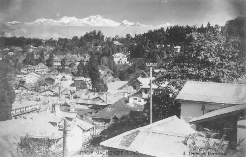 L379 Indien von der Mackenzie Road in Darjeeling Schnee Panoramablick Postkarte