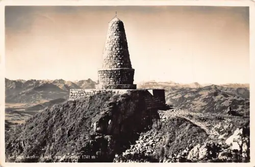 L209 Deutschland 1938 Jaegerdenkmal auf dem Grüenten RPPC Vintage Postkarte