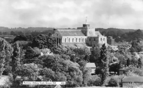 L232 England RPPC Romsey Abbey from Green Hill Vintage Postkarte