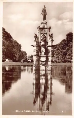 L232 England Diana Pond Bushey Park Monument RPPC Vintage Postkarte