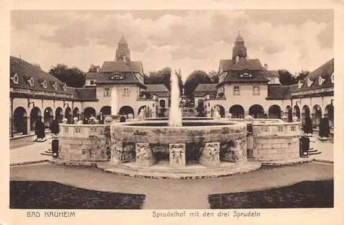 Deutschland Bad Nauheim Sprudelhof mit den drei Sprudeln Brunnen Vintage Postkarte