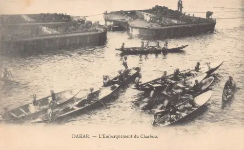 Senegal L'Embarquaement du Charbon Einschiffungsboote Vintage Postkarte