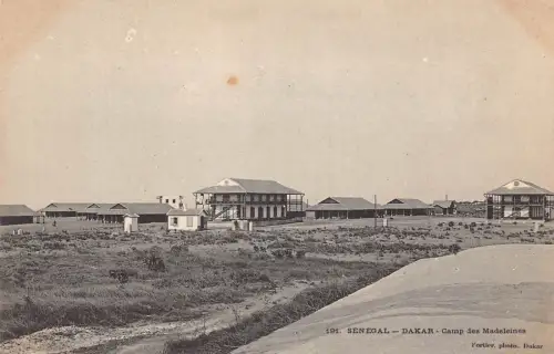Senegal Dakar Camp des Madeleines Häuser Vintage Postkarte