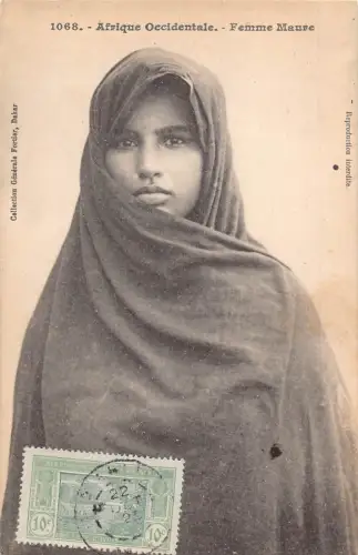 Senegal Afrique Occidentale Reife Frau in Stoff um Kopf Ethno Postkarte