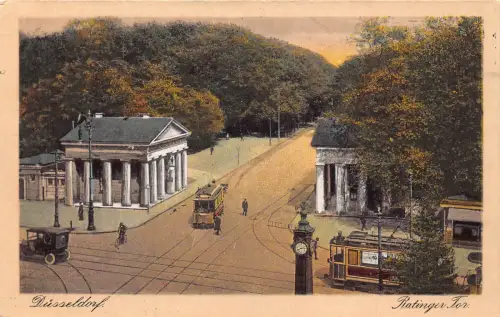 Deutschland Düsseldorf Ratinger Tor Straßenbahn Uhr Auto Oldtimer Postkarte