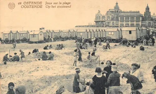 Belgien Osteende Menschen am Strand Vintage Postkarte
