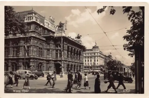 Österreich Innsbruck Opernhaus Autos Menschen überqueren Straße RPPC Vintage Postkarte