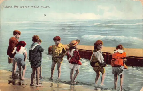England 1907 Wo die Wellen Musik machen Kinder am Strand Postkarte