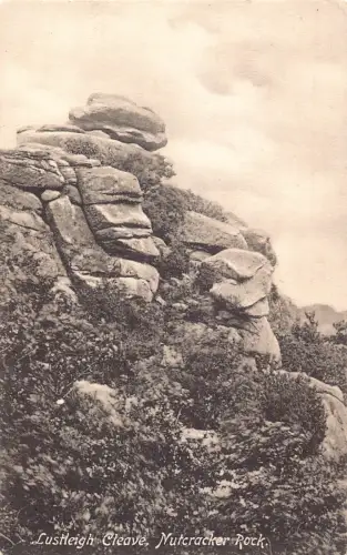 England Lustleigh Cleave Nussknacker Rock Vintage Postkarte