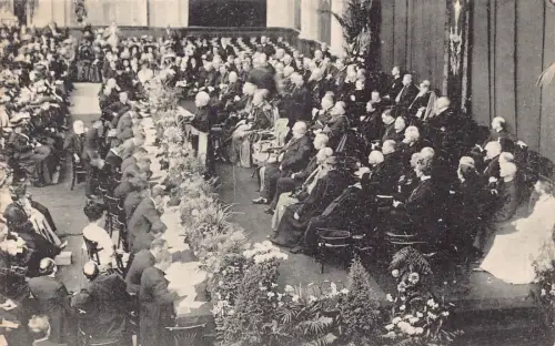 England Sektionaltreffen Bischof Moyes liest Papier religiöse Prozession Postkarte