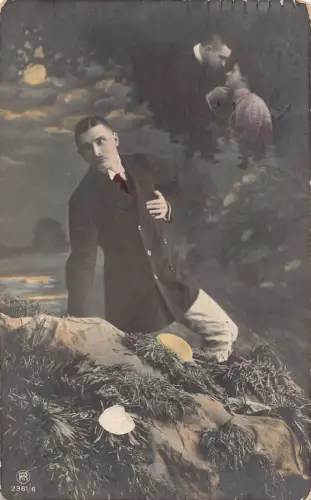 Russland 1910 Zarte Liebe Mann hält Herz denkt an Liebhaber Mondschein Postkarte