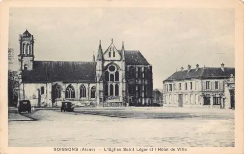 Frankreich Soissons L'Eglise Saint Leger l'Hotel de Ville Rathaus Vintage Postkarte