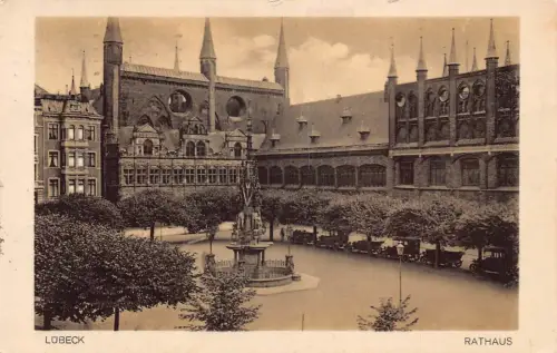L263 Deutschland 1926 Lübecker Rathaus Rathaus Autos Bäume Oldtimer Postkarte