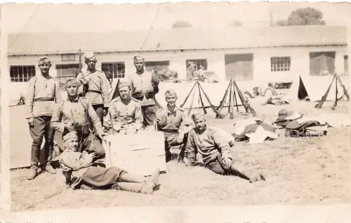 Echt Foto 30er Jahre Militärlager Infanterie Soldaten Fernglas Kaserne Postkarte