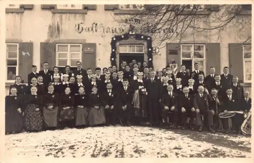 L204 Deutschland Mitarbeiter Fotogruppe Gasthaus Waldkirch zu Weihnachten Vintage Postkarte