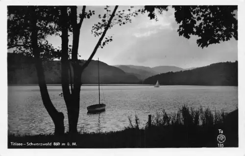 L153 Germany Titisee-Schwarzwald 860 m ue. M. 135 See, Boot Oldtimer Postkarte