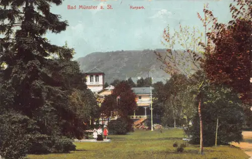 A099 Deutschland 1909 Bad Münster a St Kurpark Park Bäume Kinder Vintage Postkarte
