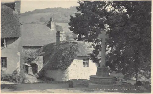 England At Lustleigh Cross Vintage Postkarte