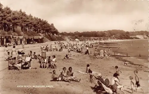A951 England Avon Beach Mudeford Hants RPPC Vintage Postkarte