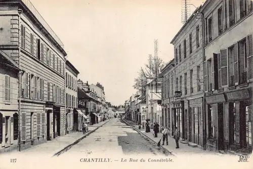 C066 Frankreich Chantilly La rue du Connetable Vintage Postkarte