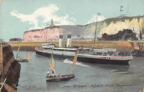 C062 Frankreich Dieppe Depart d'un Paquebot Boote Vintage Postkarte