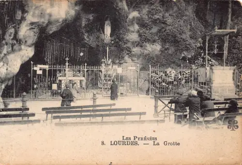 C051 Frankreich Lourdes La Grotte Vintage Postkarte