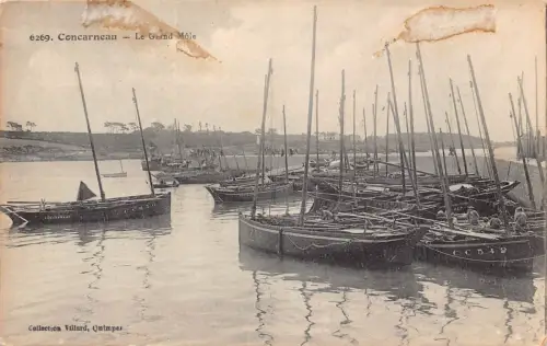 C049 Frankreich Concarneau Le Grand Mole, Boote Vintage Postkarte