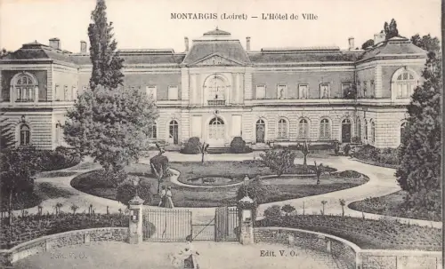 C060 Frankreich Montargis L'Hotel de Ville Vintage Postkarte