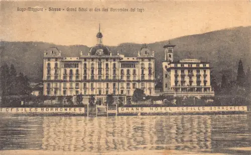 A961 Italien Stresa Grand Hotel et iles Barromes dal lago Lago Maggiore Postkarte