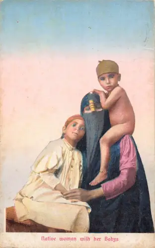 A938 Ägypten Ureinwohnerin mit ihren Babys Ethno 1957 Vintage Postkarte