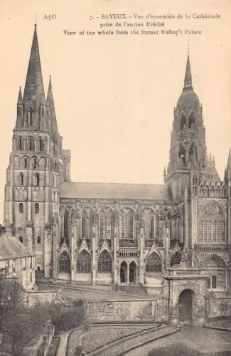 C077 Frankreich Bayeux Ansicht des Ganzen aus dem ehemaligen Bischofspalast Postkarte