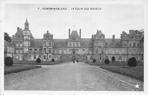 C068 Frankreich Fontainebleau La Cour des Adieux Vintage Postkarte