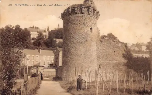 C071 Frankreich Poitiers La Tour du Pont Achard Vintage Postkarte
