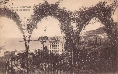 C062 Frankreich Menton entre les fleurs 1927 alte Postkarte