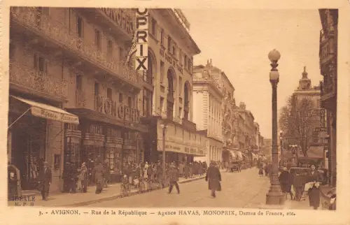 C053 Frankreich Avignon Rue de la Republique Vintage Postkarte