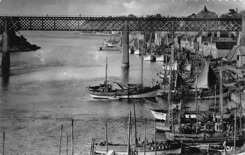 C067 Frankreich Bretagne Boote RPPC Vintage Postkarte