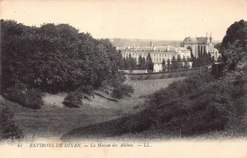 C066 Frankreich Environs de Dinan La Maison des Alienes Vintage Postkarte